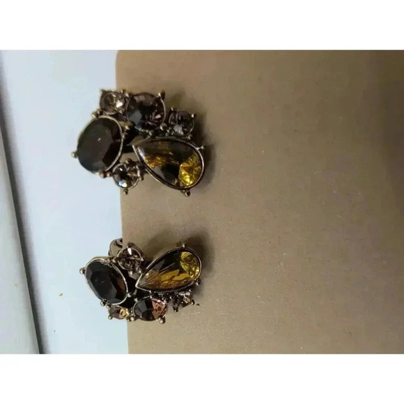 Monet Goldtone Clip On Gemstone Multicolored Cluster Earrings - Picture 6 of 6